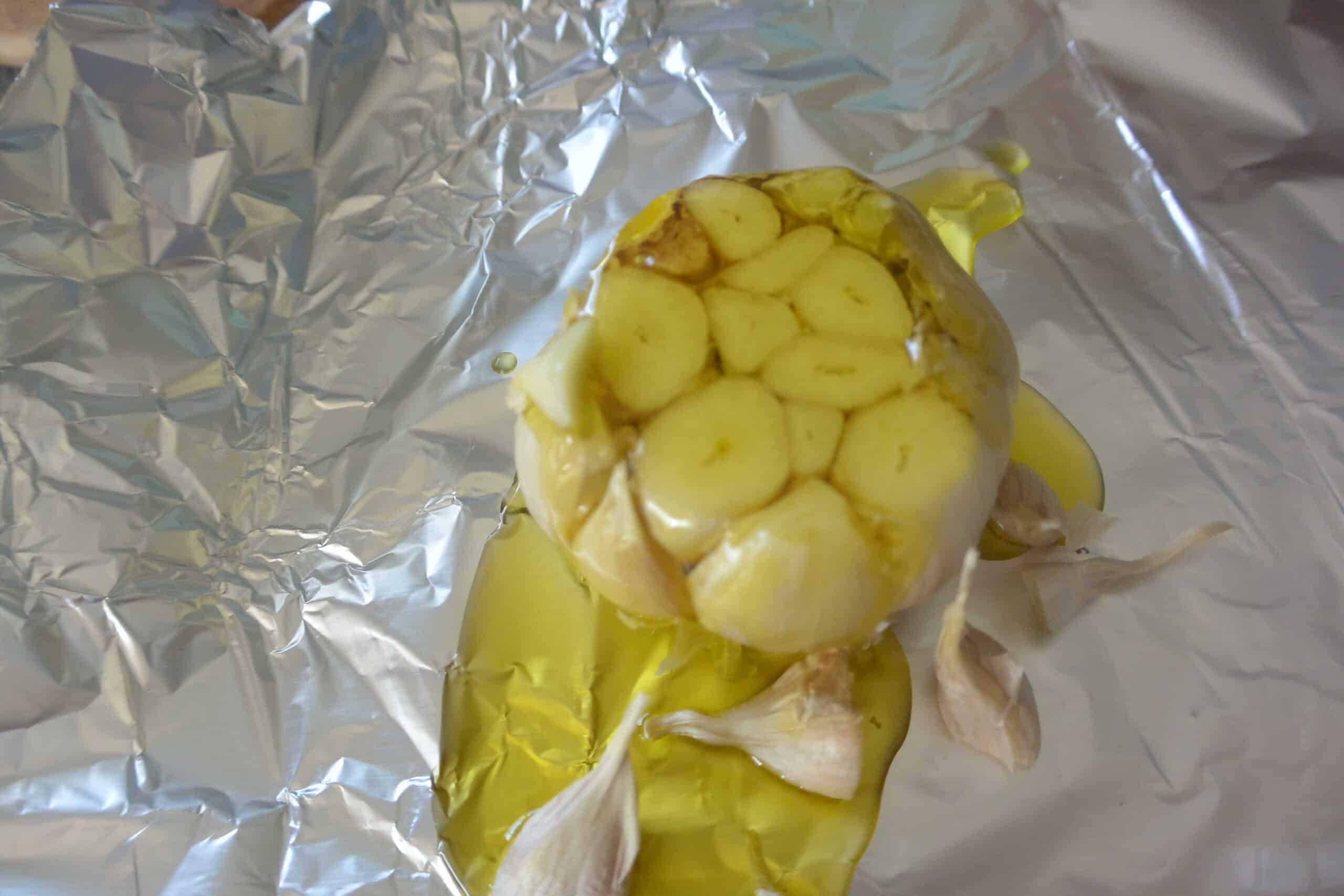 Garlic with oil