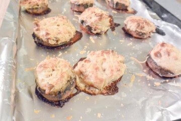 Bacon Habanero Stuffed Mushrooms