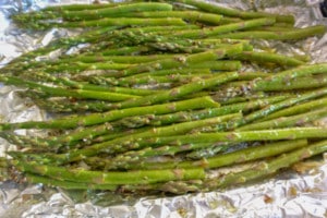 Garlic Cheese Pasta with Garlic Roasted Asparagus