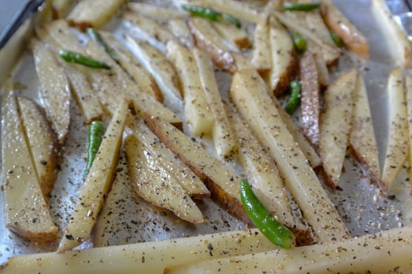 Spicy Crunchy Baked French Fries