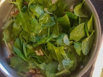 Spinach Sausage Mushroom Cheese Quiche