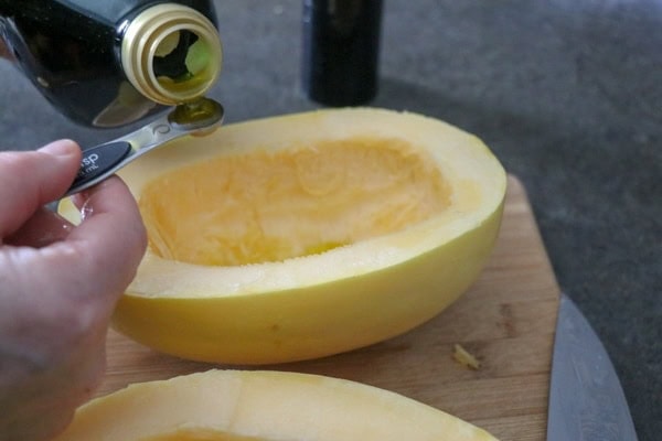 Cacio E Pepe Spaghetti Squash