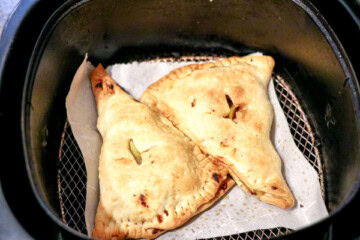 Air Fryer Apple Empanadas