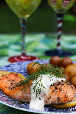 Grilled Salmon with Dill Sauce and Potatoes