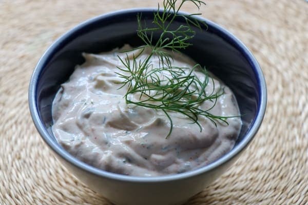 Grilled Salmon with Dill Sauce and Potatoes