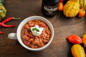 Vegetarian chili with beer and peppers