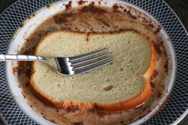 Bread dipped in egg mixture