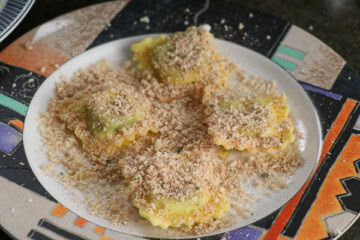 Spicy Cheesy Air Fryer Ravioli