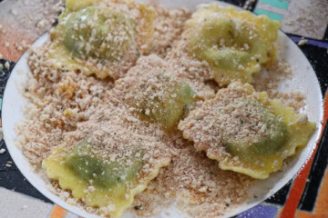 Spicy Cheesy Air Fryer Ravioli