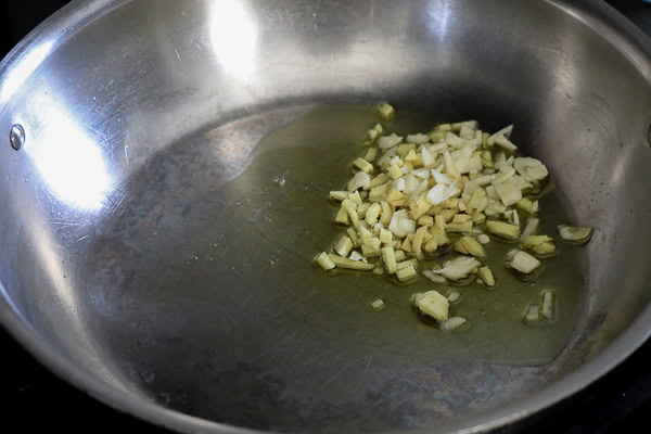 Pan with Garlic