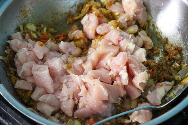 Making Spicy Curry Chicken and Broccoli