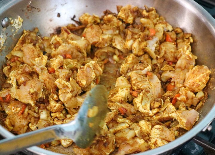 Making Spicy Curry Chicken and Broccoli