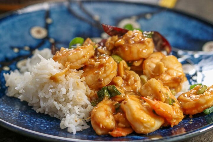 Chinese style shrimp with ginger and garlic