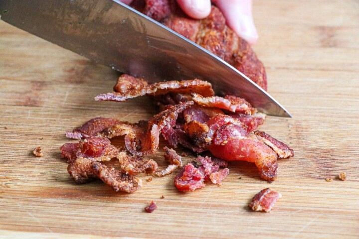 Cutting cooked Bacon