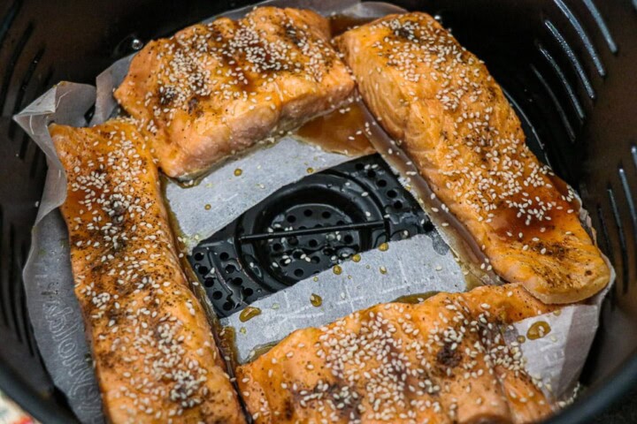 Cooked salmon in air fryer