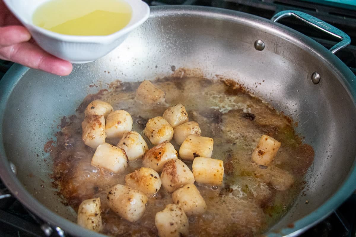 Pasta in Garlic Lemon Sauce