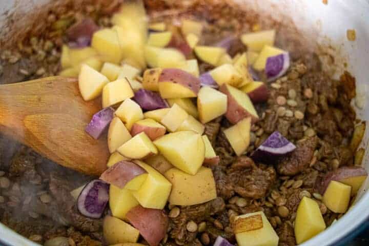 Beef vegetable lentil soup