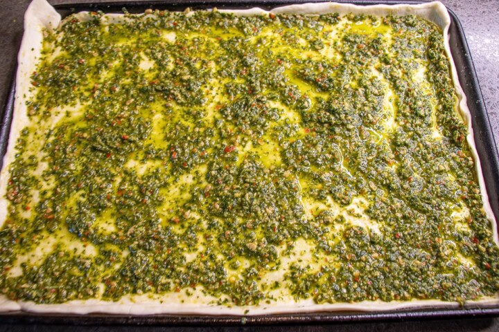Sheet Pan Chicken pesto Pizza