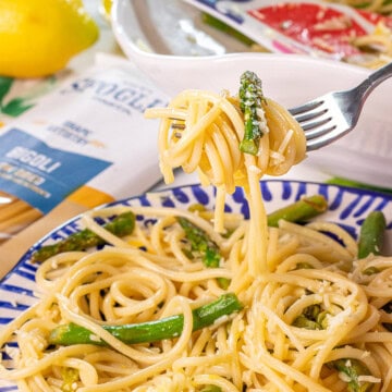 Lemon asparagus pasta