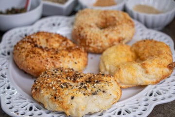 4 Bagels on a plate