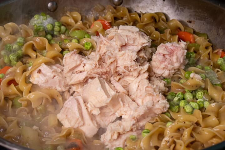 Chunk White Tuna in pan
easy homemade tuna noodle casserole 