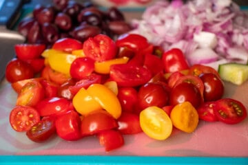 sliced tomatoes