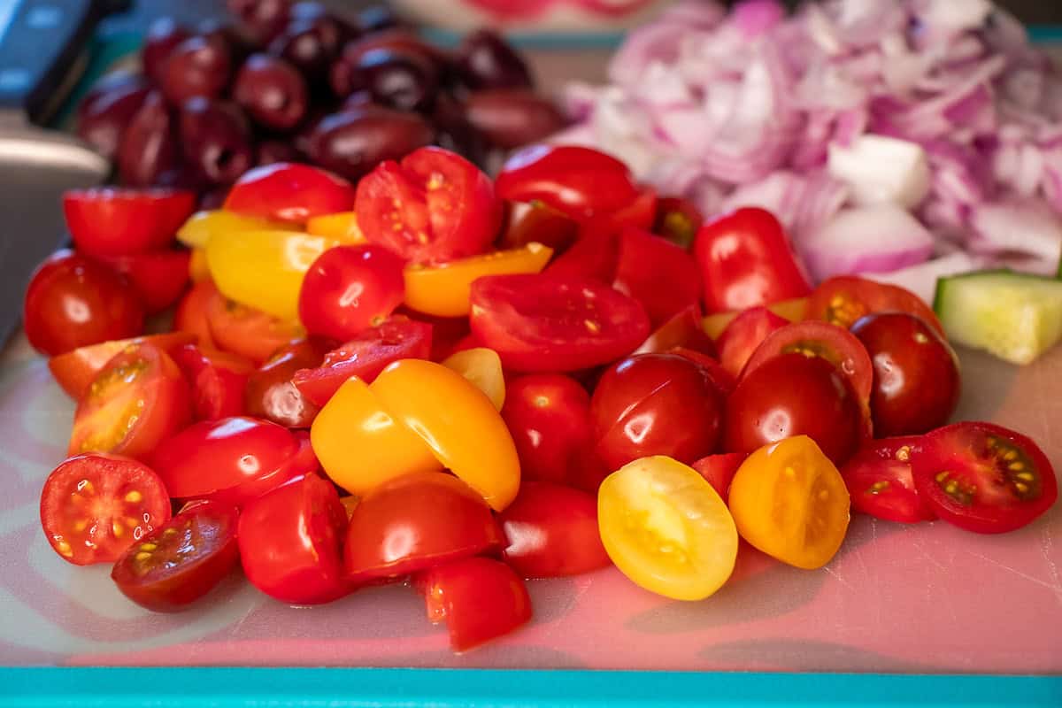 sliced tomatoes